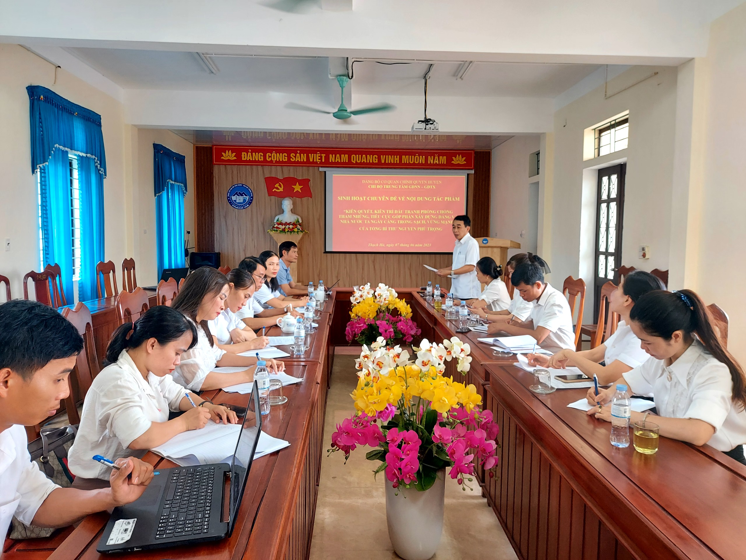 SINH HOẠT CHUYÊN ĐỀ VỀ NỘI DUNG TÁC PHẨM 